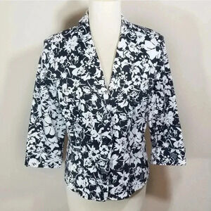 {Covington} Black & White Flower Blazer